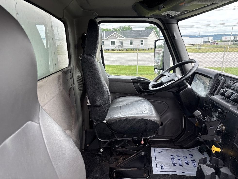 Medium Duty Box Truck-Light and Medium Duty Trucks-International-2021-MV607-Harrisburg-PA-317,111\n\t\tmiles-$ 27,000 - Image 21