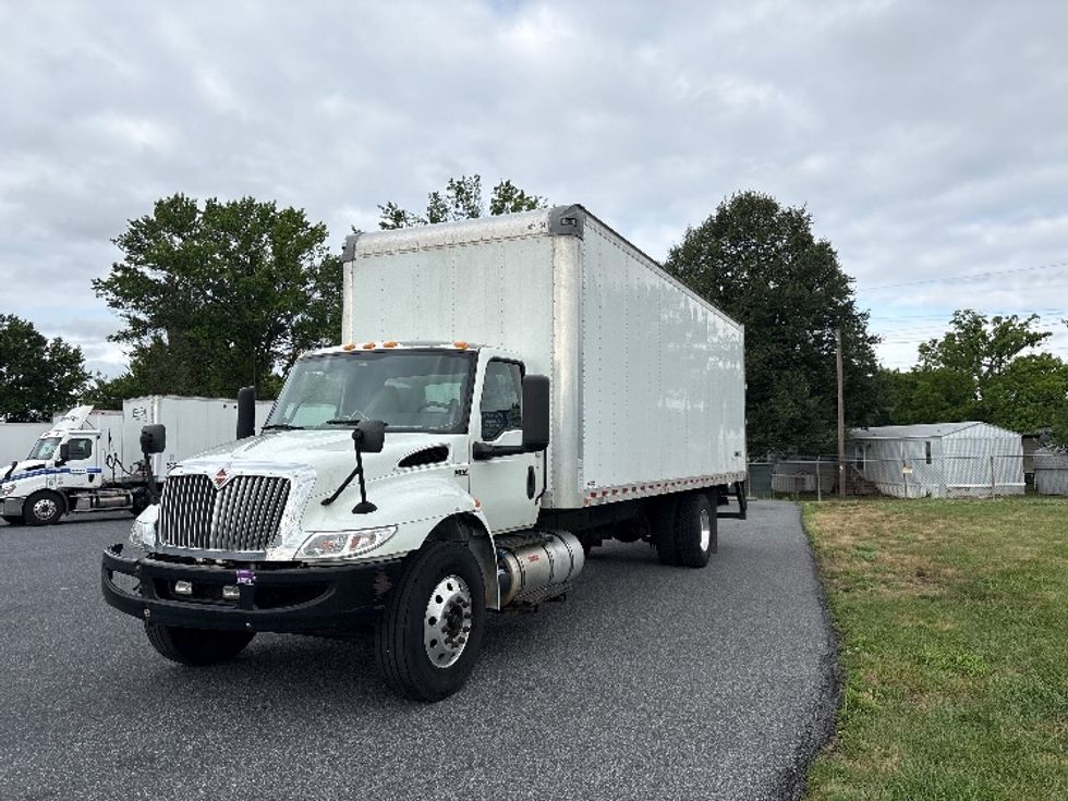 Medium Duty Box Truck-Light and Medium Duty Trucks-International-2021-MV607-Harrisburg-PA-317,111\n\t\tmiles-$ 27,000 - Image 3