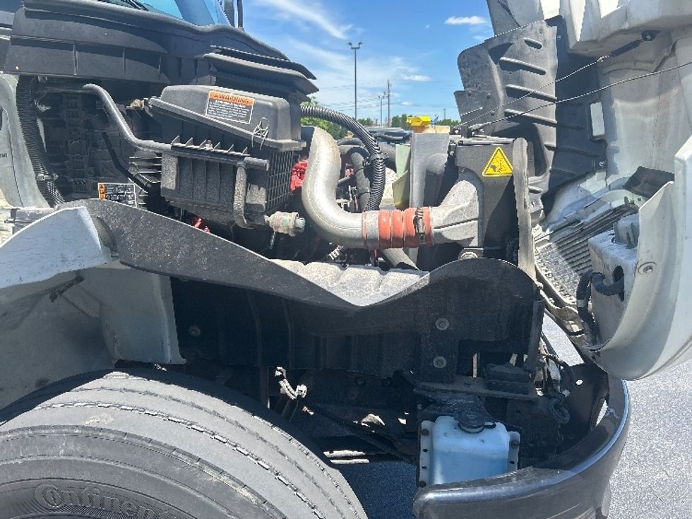 Medium Duty Box Truck-Light and Medium Duty Trucks-International-2021-MV607-Harrisburg-PA-51,023\n\t\tmiles-$ 70,500 - Image 23
