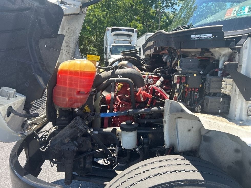 Medium Duty Box Truck-Light and Medium Duty Trucks-International-2021-MV607-Harrisburg-PA-51,023\n\t\tmiles-$ 70,500 - Image 24