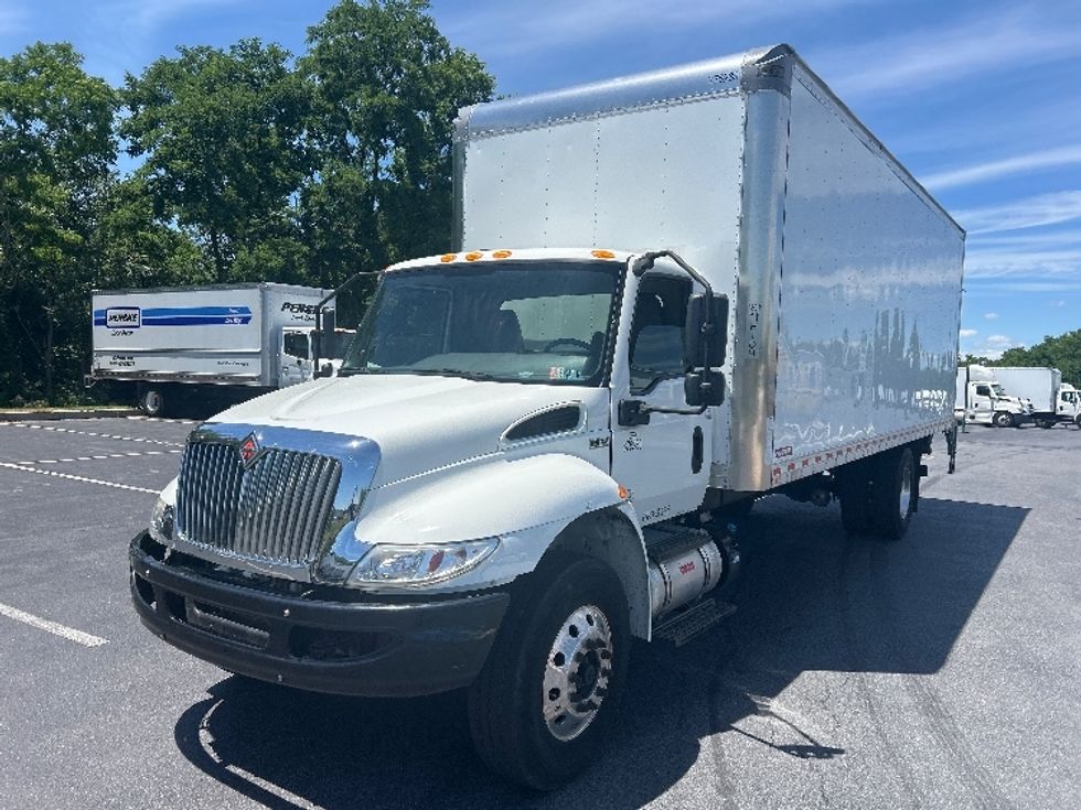 Medium Duty Box Truck-Light and Medium Duty Trucks-International-2021-MV607-Harrisburg-PA-51,023\n\t\tmiles-$ 70,500 - Image 3