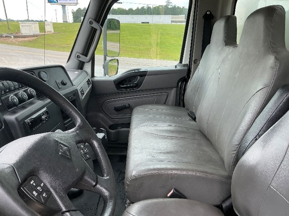 Medium Duty Box Truck-Light and Medium Duty Trucks-International-2021-MV607-Hattiesburg-MS-133,523\n\t\tmiles-$ 62,750 - Image 19