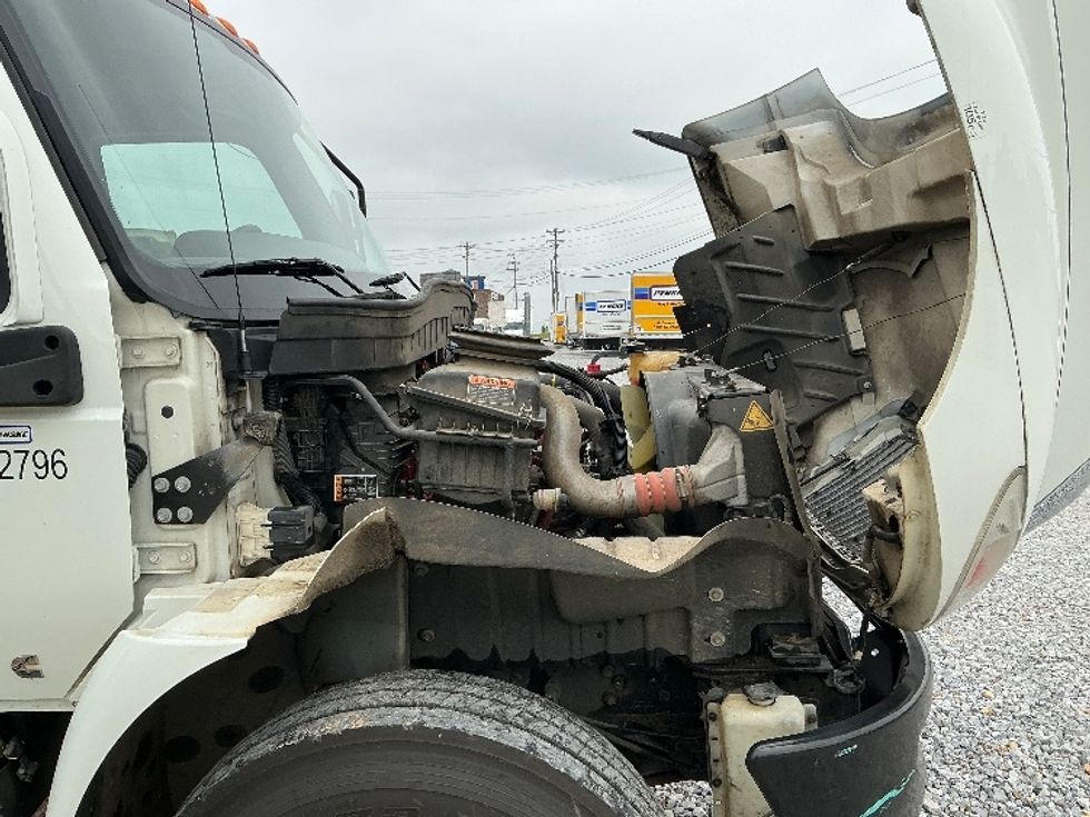 Medium Duty Box Truck-Light and Medium Duty Trucks-International-2021-MV607-Hattiesburg-MS-133,523\n\t\tmiles-$ 62,750 - Image 23