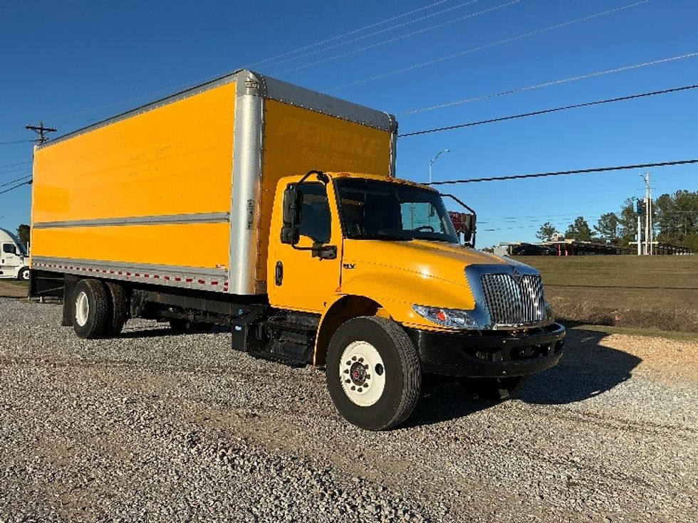 Medium Duty Box Truck-Light and Medium Duty Trucks-International-2021-MV607-Hattiesburg-MS-220,655\n\t\tmiles-$ 39,250 - Image 1