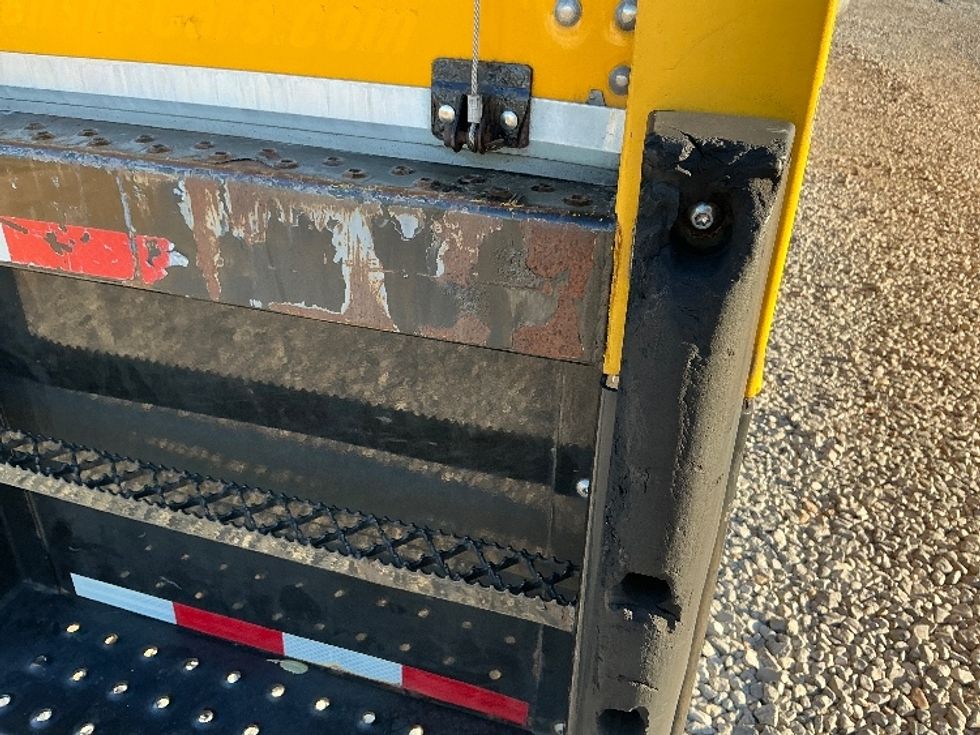 Medium Duty Box Truck-Light and Medium Duty Trucks-International-2021-MV607-Hattiesburg-MS-220,655\n\t\tmiles-$ 39,250 - Image 26