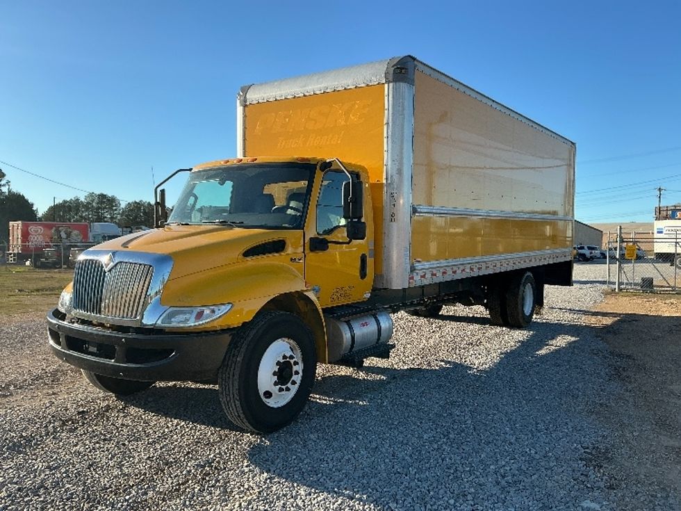 Medium Duty Box Truck-Light and Medium Duty Trucks-International-2021-MV607-Hattiesburg-MS-220,655\n\t\tmiles-$ 39,250 - Image 3