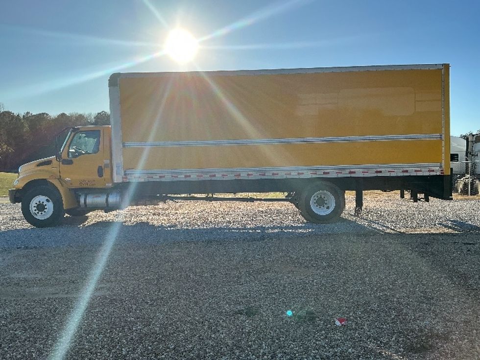 Medium Duty Box Truck-Light and Medium Duty Trucks-International-2021-MV607-Hattiesburg-MS-220,655\n\t\tmiles-$ 39,250 - Image 4