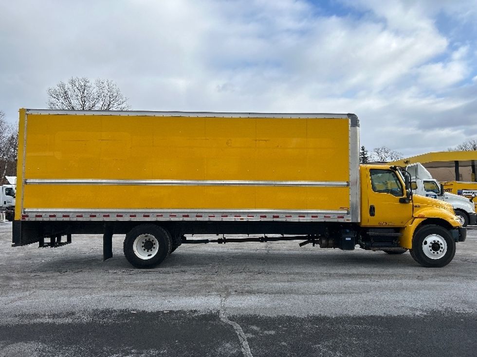 Medium Duty Box Truck-Light and Medium Duty Trucks-International-2021-MV607-Hazleton-PA-181,778\n\t\tmiles-$ 43,000 - Image 14