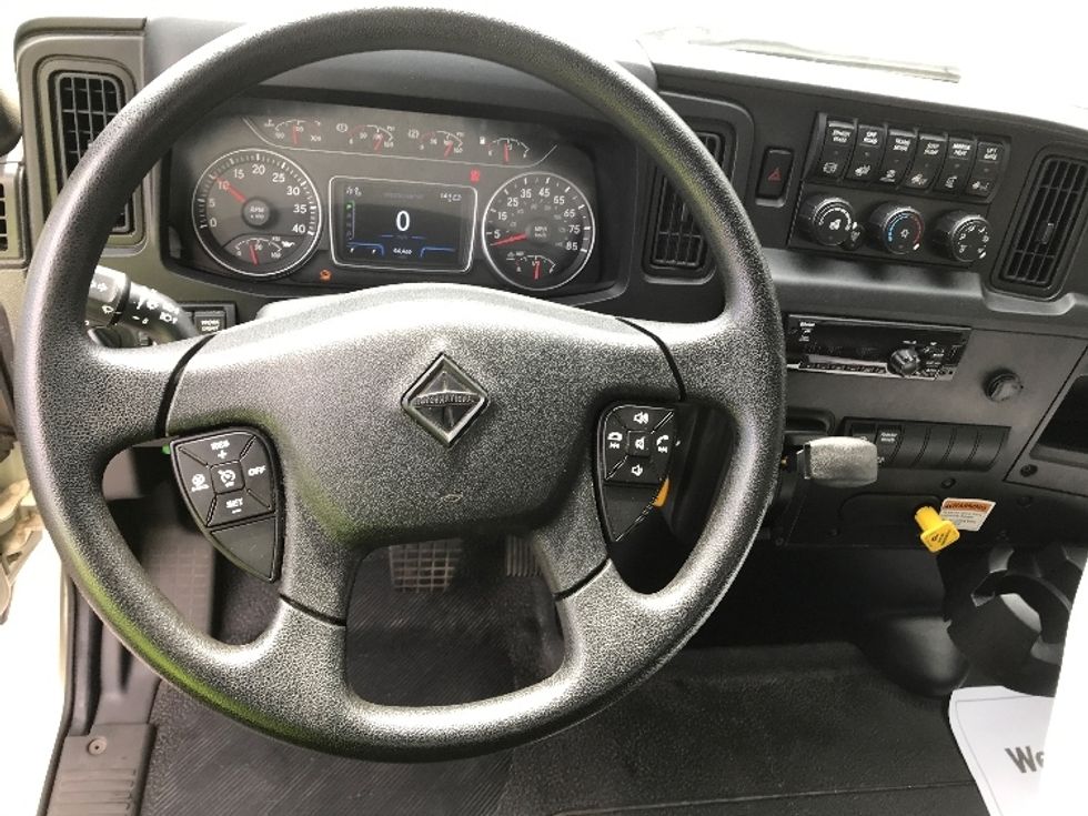Medium Duty Box Truck-Light and Medium Duty Trucks-International-2021-MV607-Hazleton-PA-54,465\n\t\tmiles-$ 66,250 - Image 17