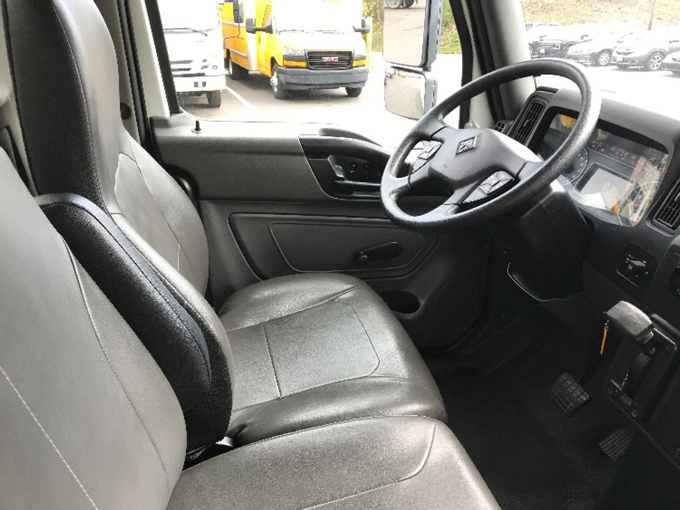 Medium Duty Box Truck-Light and Medium Duty Trucks-International-2021-MV607-Hazleton-PA-54,465\n\t\tmiles-$ 66,250 - Image 22