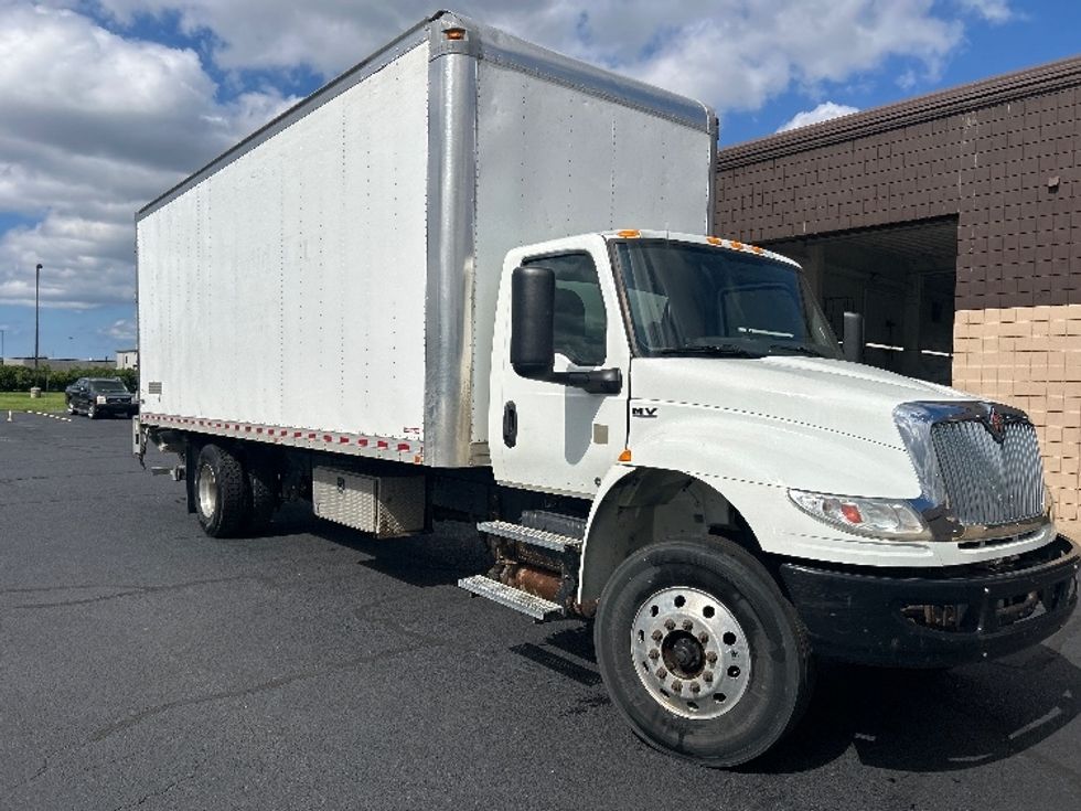 Medium Duty Box Truck-Light and Medium Duty Trucks-International-2021-MV607-Holland-MI-171,399\n\t\tmiles-$ 59,000 - Image 1