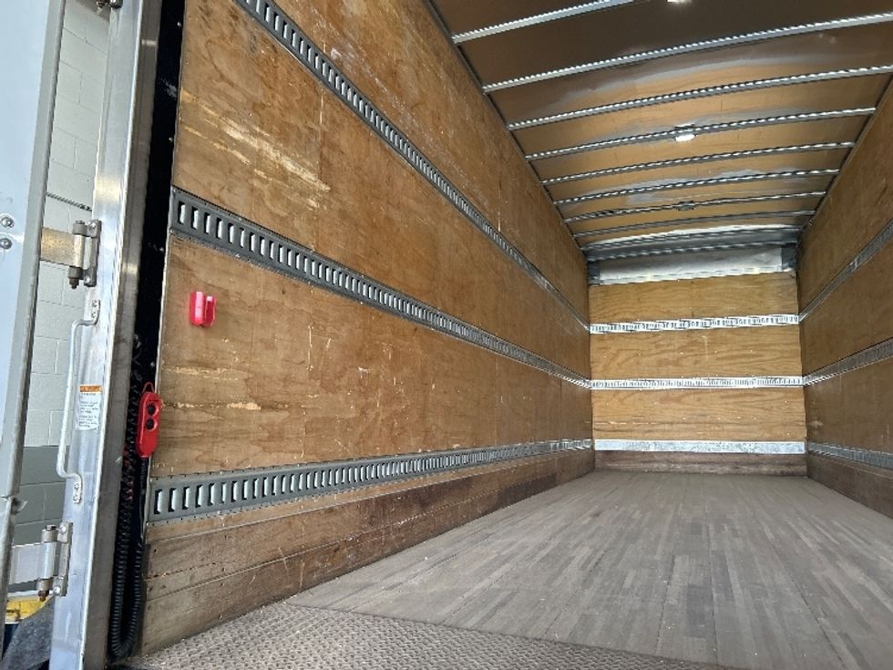 Medium Duty Box Truck-Light and Medium Duty Trucks-International-2021-MV607-Holland-MI-171,399\n\t\tmiles-$ 59,000 - Image 11