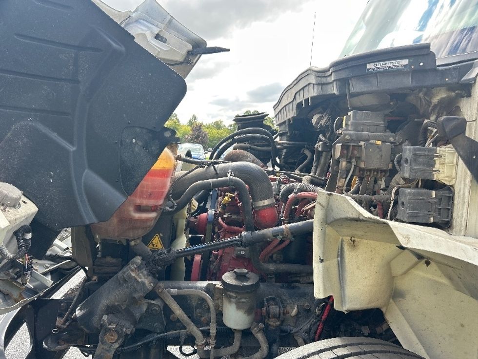 Medium Duty Box Truck-Light and Medium Duty Trucks-International-2021-MV607-Holland-MI-171,399\n\t\tmiles-$ 59,000 - Image 24