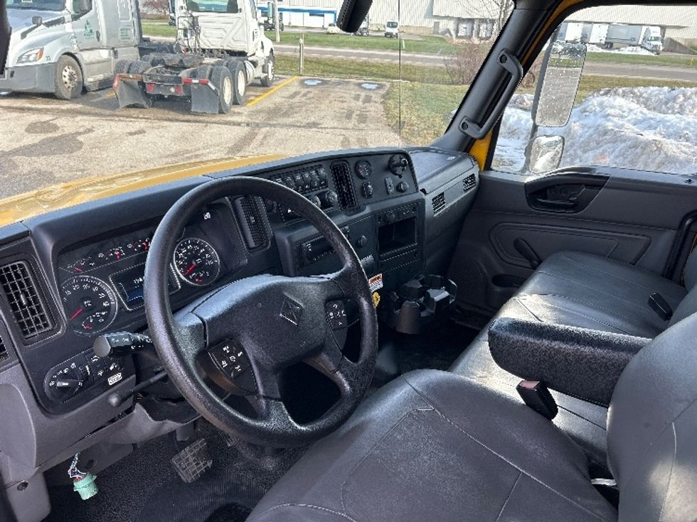 Medium Duty Box Truck-Light and Medium Duty Trucks-International-2021-MV607-Holland-MI-194,887\n\t\tmiles-$ 42,000 - Image 16