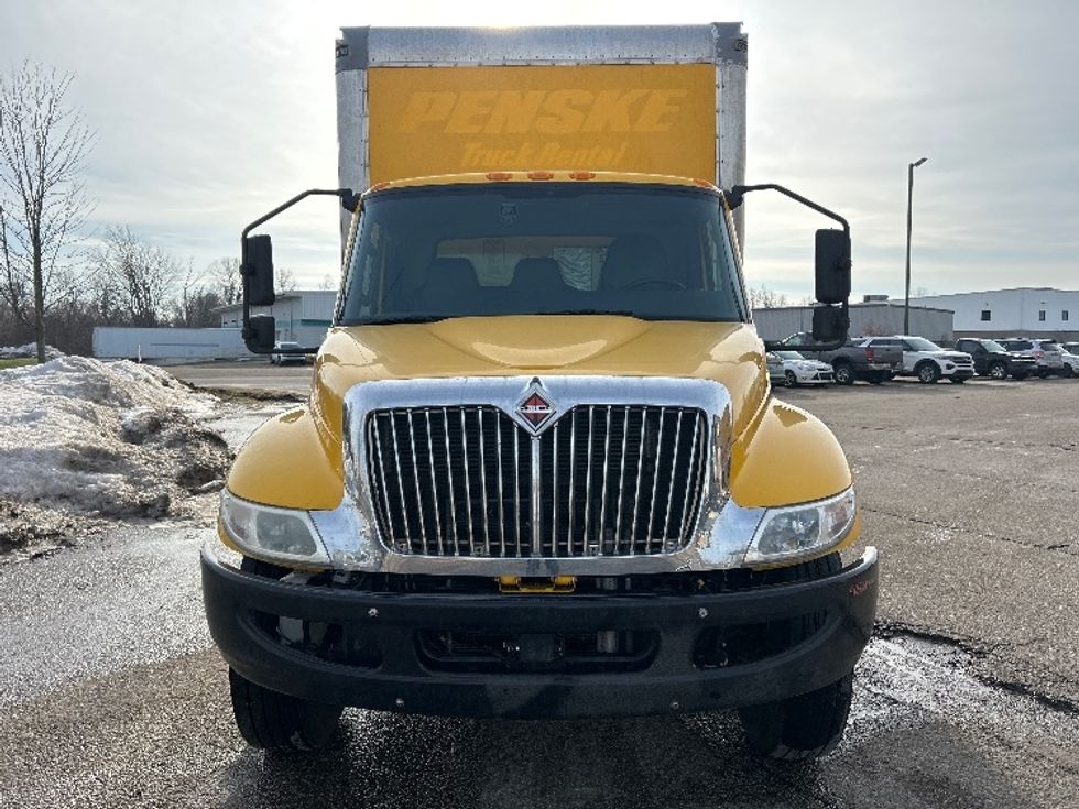 Medium Duty Box Truck-Light and Medium Duty Trucks-International-2021-MV607-Holland-MI-194,887\n\t\tmiles-$ 42,000 - Image 2