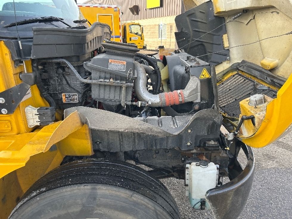 Medium Duty Box Truck-Light and Medium Duty Trucks-International-2021-MV607-Holland-MI-194,887\n\t\tmiles-$ 42,000 - Image 21