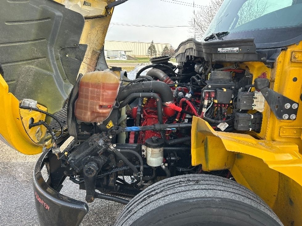 Medium Duty Box Truck-Light and Medium Duty Trucks-International-2021-MV607-Holland-MI-194,887\n\t\tmiles-$ 42,000 - Image 22