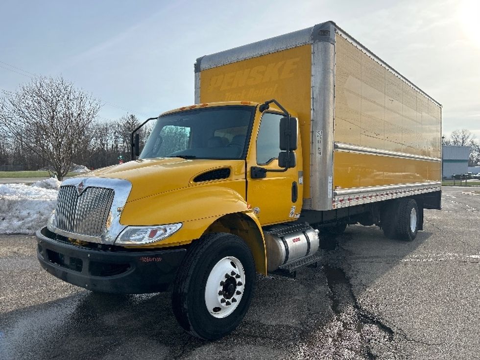 Medium Duty Box Truck-Light and Medium Duty Trucks-International-2021-MV607-Holland-MI-194,887\n\t\tmiles-$ 42,000 - Image 3