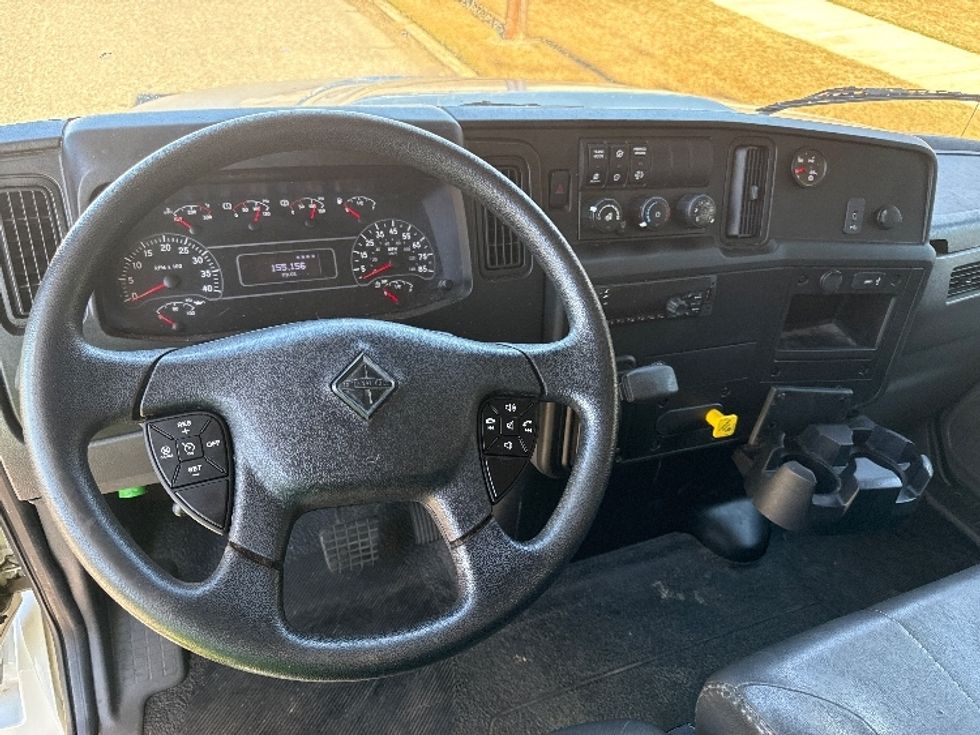 Medium Duty Box Truck-Light and Medium Duty Trucks-International-2021-MV607-Homewood-AL-155,423\n\t\tmiles-$ 68,750 - Image 18