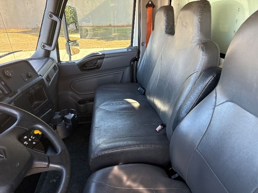 Medium Duty Box Truck-Light and Medium Duty Trucks-International-2021-MV607-Homewood-AL-155,423\n\t\tmiles-$ 68,750 - Image 19