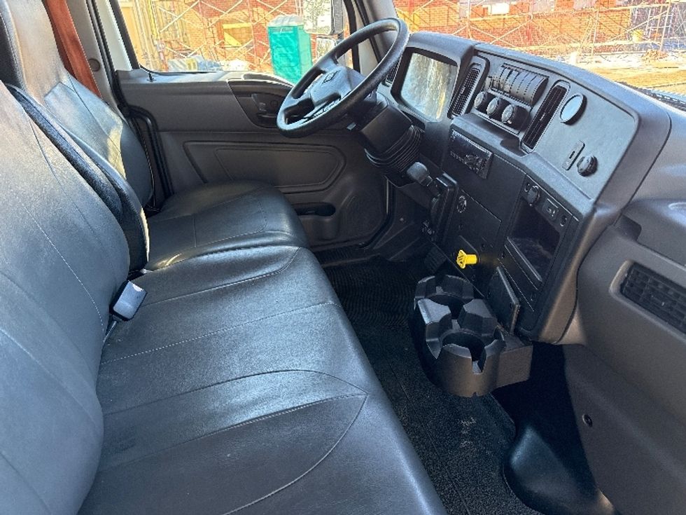 Medium Duty Box Truck-Light and Medium Duty Trucks-International-2021-MV607-Homewood-AL-155,423\n\t\tmiles-$ 68,750 - Image 22