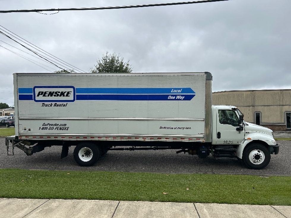 Medium Duty Box Truck-Light and Medium Duty Trucks-International-2021-MV607-Homewood-AL-233,244\n\t\tmiles-$ 47,500 - Image 15