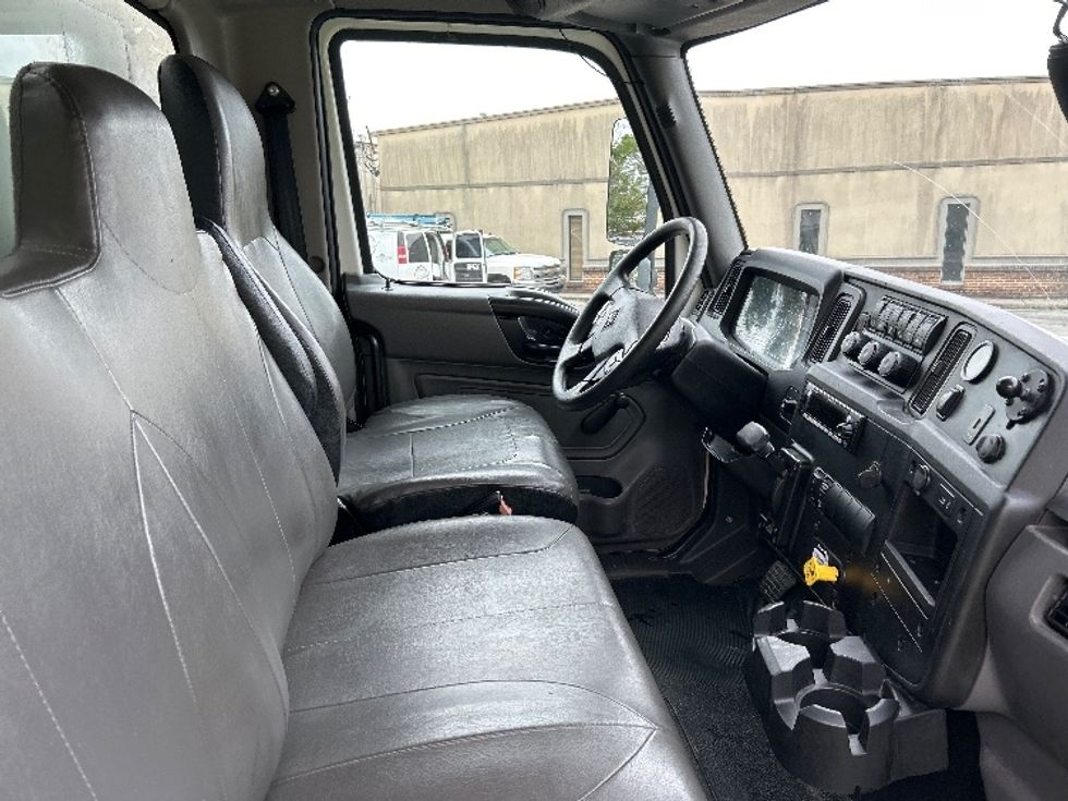 Medium Duty Box Truck-Light and Medium Duty Trucks-International-2021-MV607-Homewood-AL-233,244\n\t\tmiles-$ 47,500 - Image 22