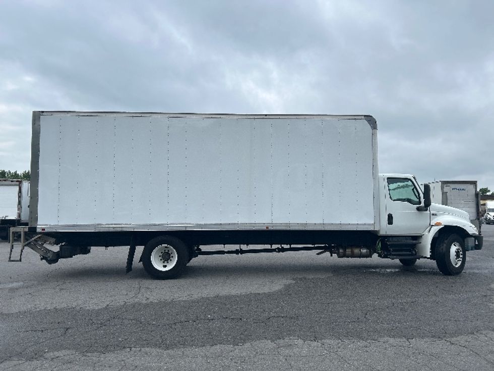 Medium Duty Box Truck-Light and Medium Duty Trucks-International-2021-MV607-Hot Springs-AR-135,692\n\t\tmiles-$ 61,750 - Image 15