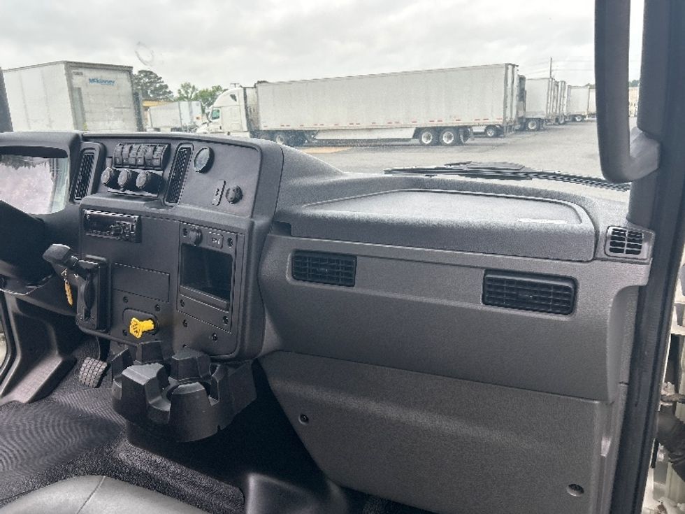 Medium Duty Box Truck-Light and Medium Duty Trucks-International-2021-MV607-Hot Springs-AR-135,692\n\t\tmiles-$ 61,750 - Image 21