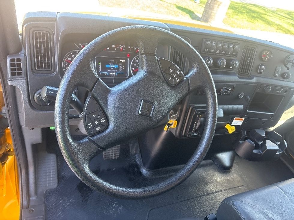 Medium Duty Box Truck-Light and Medium Duty Trucks-International-2021-MV607-Houston-TX-145,114\n\t\tmiles-$ 43,750 - Image 16