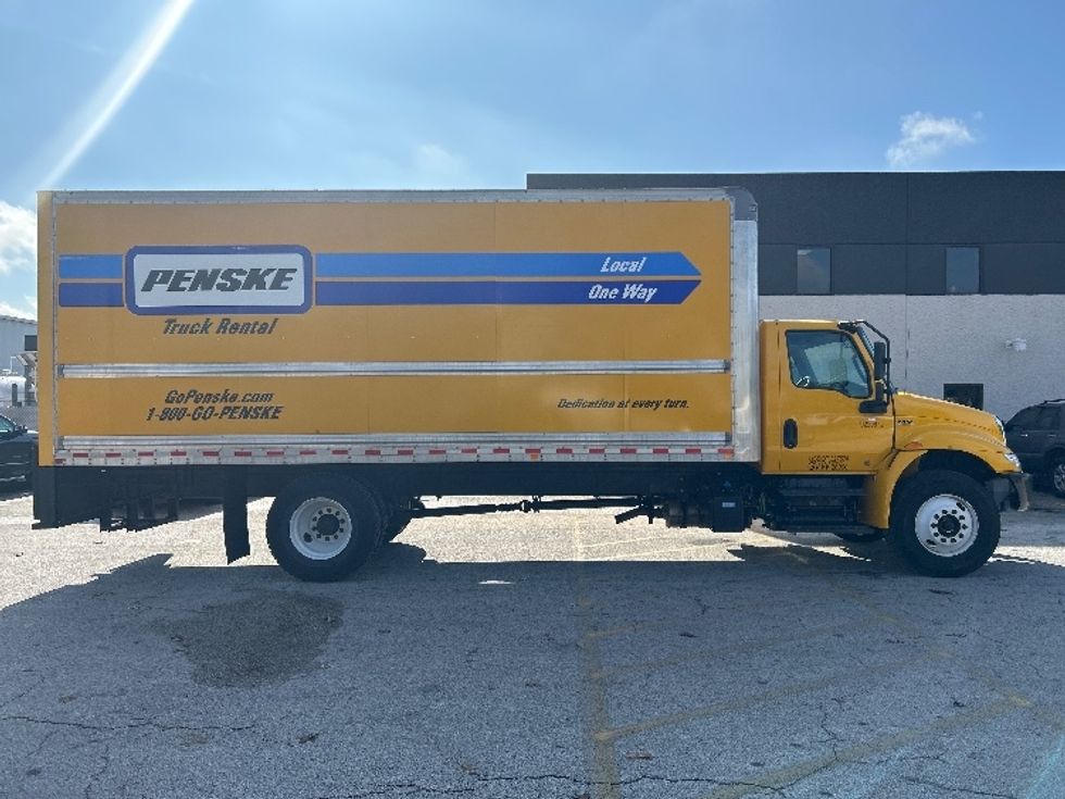 Medium Duty Box Truck-Light and Medium Duty Trucks-International-2021-MV607-Houston-TX-153,937\n\t\tmiles-$ 43,000 - Image 15