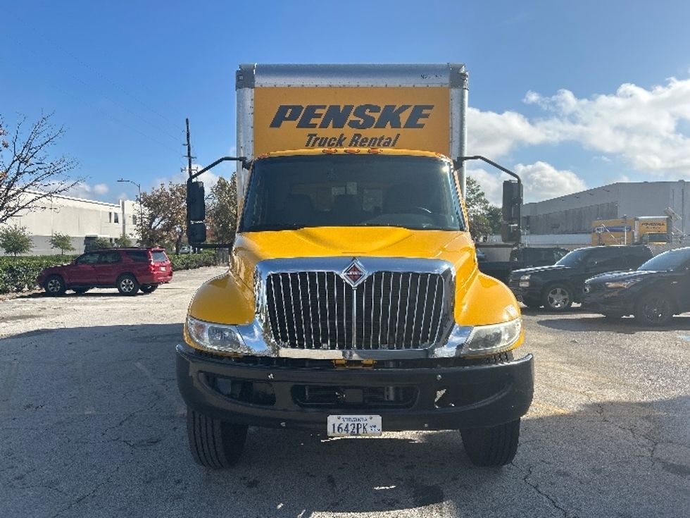 Medium Duty Box Truck-Light and Medium Duty Trucks-International-2021-MV607-Houston-TX-153,937\n\t\tmiles-$ 43,000 - Image 2