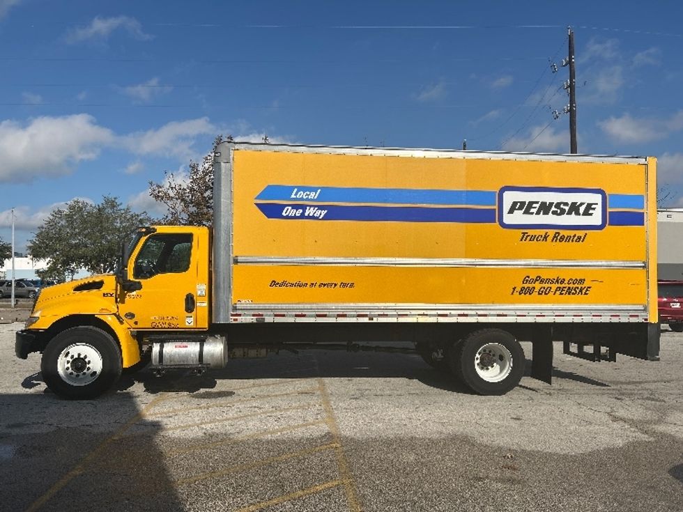 Medium Duty Box Truck-Light and Medium Duty Trucks-International-2021-MV607-Houston-TX-153,937\n\t\tmiles-$ 43,000 - Image 4