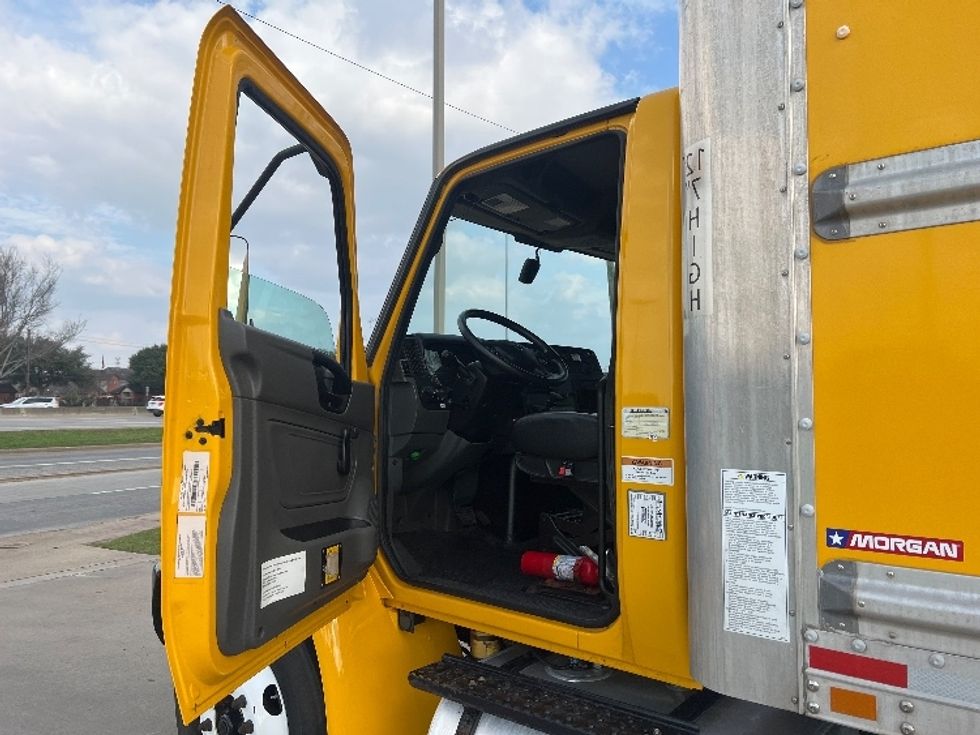 Medium Duty Box Truck-Light and Medium Duty Trucks-International-2021-MV607-Houston-TX-166,017\n\t\tmiles-$ 47,250 - Image 15