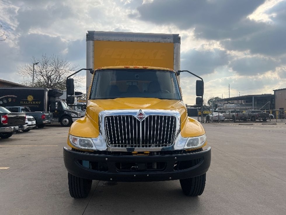 Medium Duty Box Truck-Light and Medium Duty Trucks-International-2021-MV607-Houston-TX-166,017\n\t\tmiles-$ 47,250 - Image 2