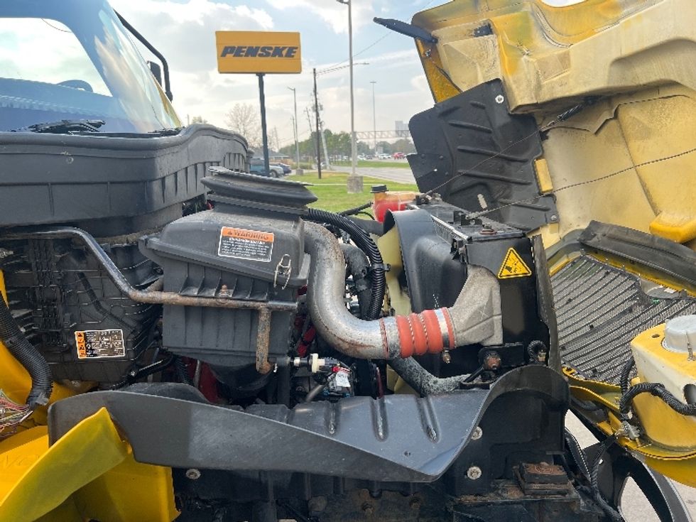 Medium Duty Box Truck-Light and Medium Duty Trucks-International-2021-MV607-Houston-TX-166,017\n\t\tmiles-$ 47,250 - Image 22