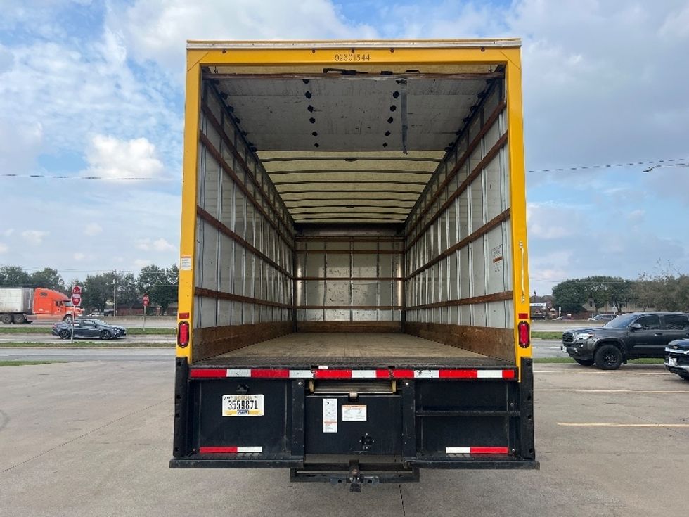 Medium Duty Box Truck-Light and Medium Duty Trucks-International-2021-MV607-Houston-TX-166,017\n\t\tmiles-$ 47,250 - Image 8