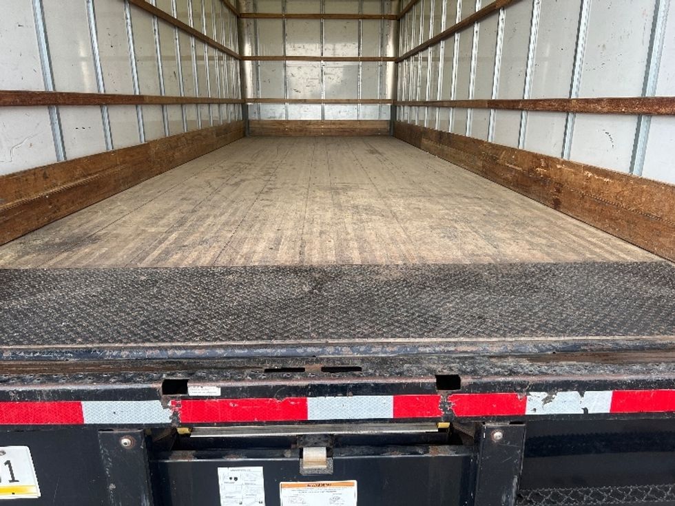 Medium Duty Box Truck-Light and Medium Duty Trucks-International-2021-MV607-Houston-TX-166,017\n\t\tmiles-$ 47,250 - Image 9