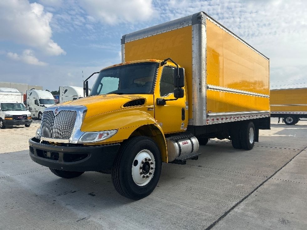 Medium Duty Box Truck-Light and Medium Duty Trucks-International-2021-MV607-Houston-TX-168,301\n\t\tmiles-$ 40,500 - Image 3