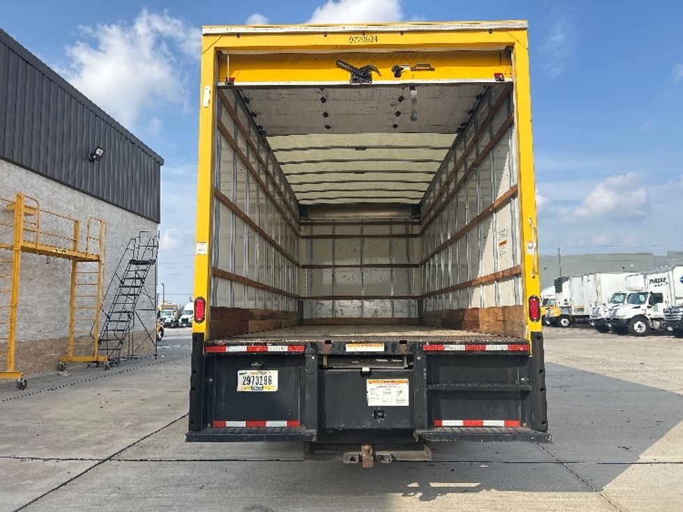 Medium Duty Box Truck-Light and Medium Duty Trucks-International-2021-MV607-Houston-TX-168,301\n\t\tmiles-$ 40,500 - Image 8