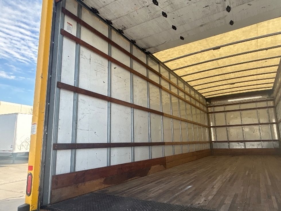 Medium Duty Box Truck-Light and Medium Duty Trucks-International-2021-MV607-Houston-TX-178,883\n\t\tmiles-$ 45,250 - Image 11