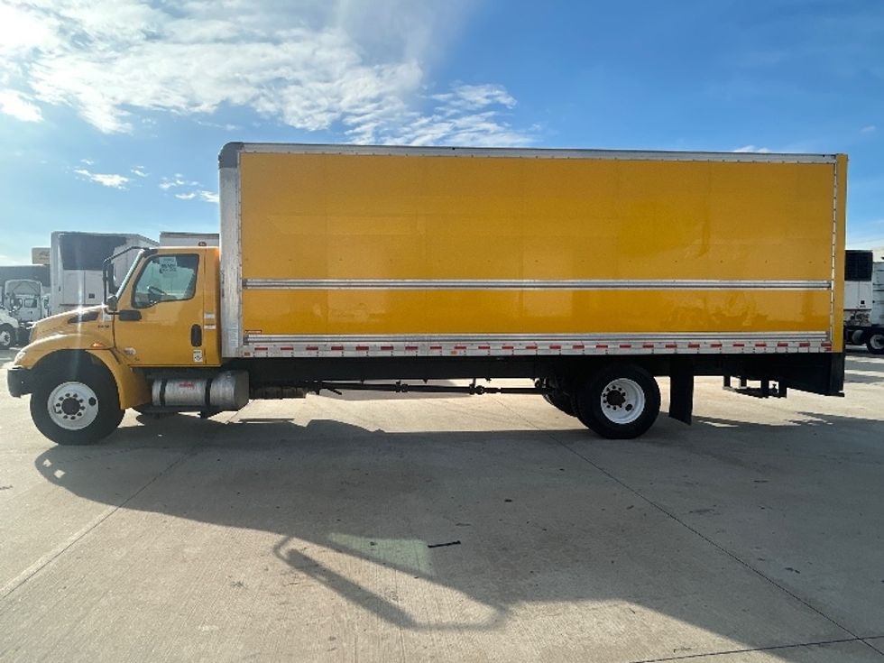 Medium Duty Box Truck-Light and Medium Duty Trucks-International-2021-MV607-Houston-TX-178,883\n\t\tmiles-$ 45,250 - Image 4