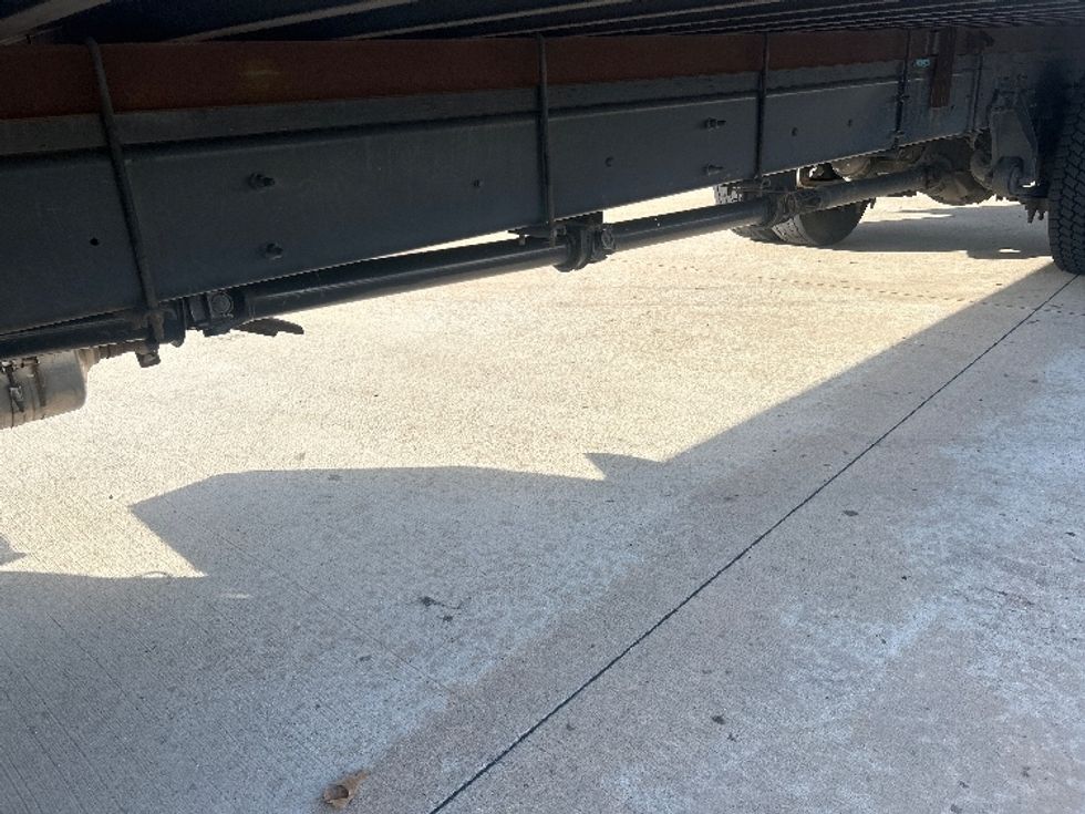 Medium Duty Box Truck-Light and Medium Duty Trucks-International-2021-MV607-Houston-TX-178,883\n\t\tmiles-$ 45,250 - Image 5