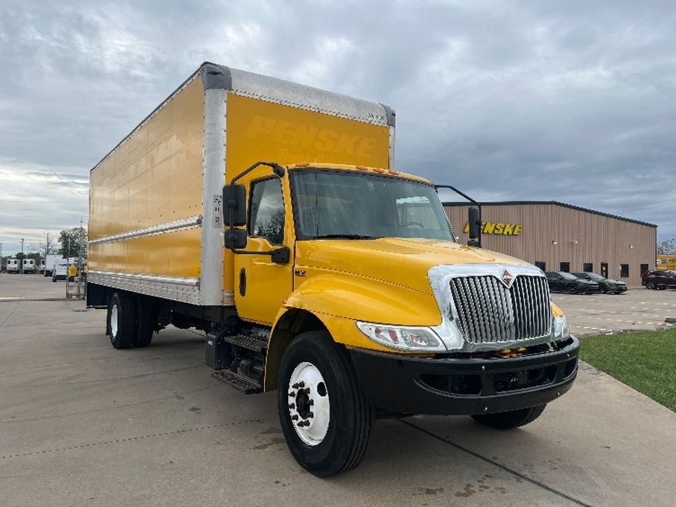 Medium Duty Box Truck-Light and Medium Duty Trucks-International-2021-MV607-Houston-TX-187,856\n\t\tmiles-$ 44,000 - Image 1