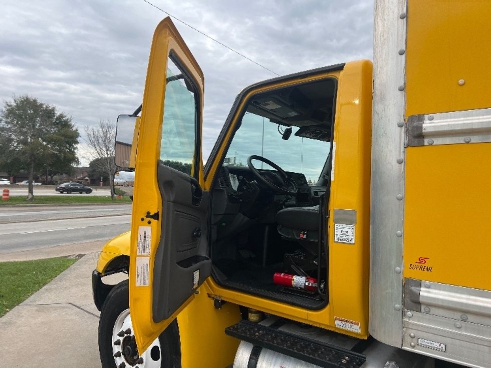Medium Duty Box Truck-Light and Medium Duty Trucks-International-2021-MV607-Houston-TX-187,856\n\t\tmiles-$ 44,000 - Image 15