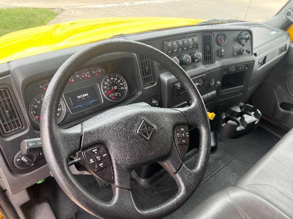Medium Duty Box Truck-Light and Medium Duty Trucks-International-2021-MV607-Houston-TX-187,856\n\t\tmiles-$ 44,000 - Image 16
