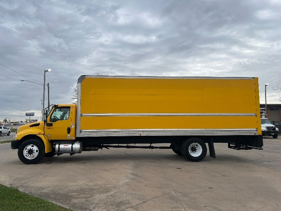 Medium Duty Box Truck-Light and Medium Duty Trucks-International-2021-MV607-Houston-TX-187,856\n\t\tmiles-$ 44,000 - Image 4