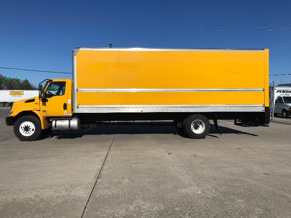 Medium Duty Box Truck-Light and Medium Duty Trucks-International-2021-MV607-Houston-TX-195,320\n\t\tmiles-$ 43,000 - Image 4