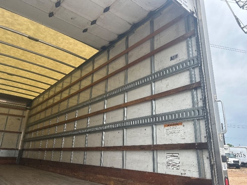 Medium Duty Box Truck-Light and Medium Duty Trucks-International-2021-MV607-Houston-TX-201,137\n\t\tmiles-$ 50,500 - Image 12