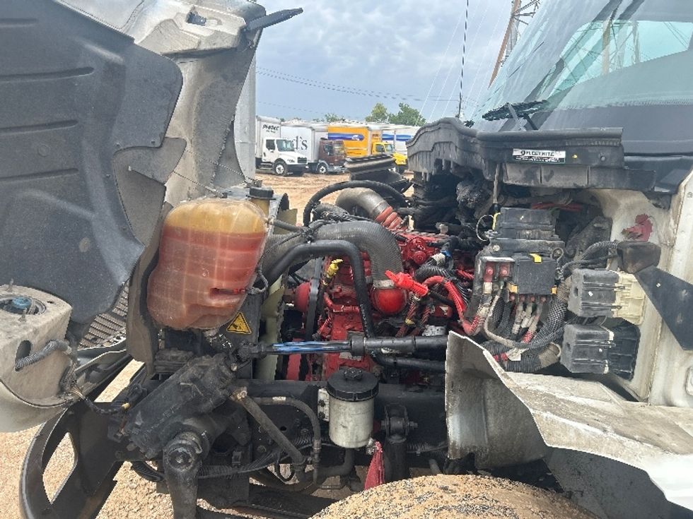 Medium Duty Box Truck-Light and Medium Duty Trucks-International-2021-MV607-Houston-TX-201,137\n\t\tmiles-$ 50,500 - Image 24